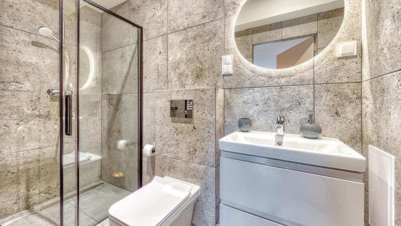 Apartament Karpatia Resort C2 Z Dwoma Sypialniami - 5D Apartamenty คาร์ปัตซ์ ภายนอก รูปภาพ
